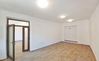 Birou, ultracentral, Oradea, 70 mp, parcare. 700 E/lună. Comision 0 - Poză 1