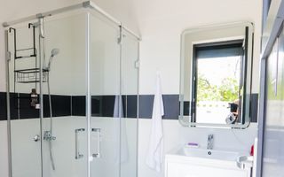 VILĂ MODERNĂ DE LUX CU PISCINĂ, FOTOVOLTAICE ȘI FOIȘOR – BREAZA - Poză 41