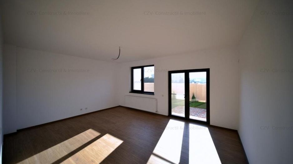 Predare la Cheie, Curte Amenajata, Toate Utilitatile in Uz - Poză 5