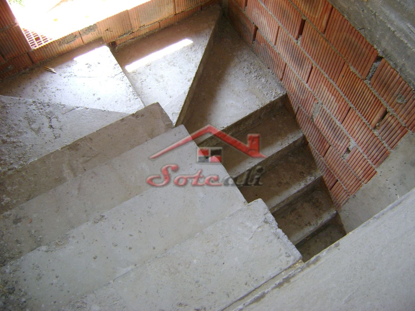 Casă Nouă de Vânzare în Cornu de Jos - Poză 10