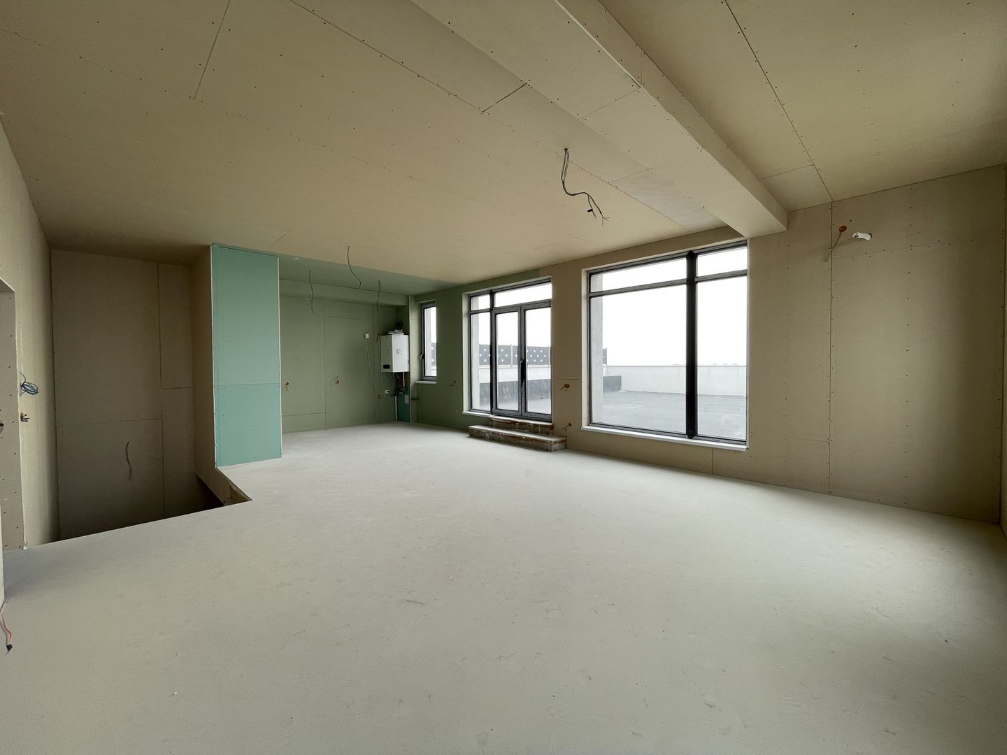 Apartament 4 camere | 241mp totali | 88mp terasa | Hils Brauner - Poză 2