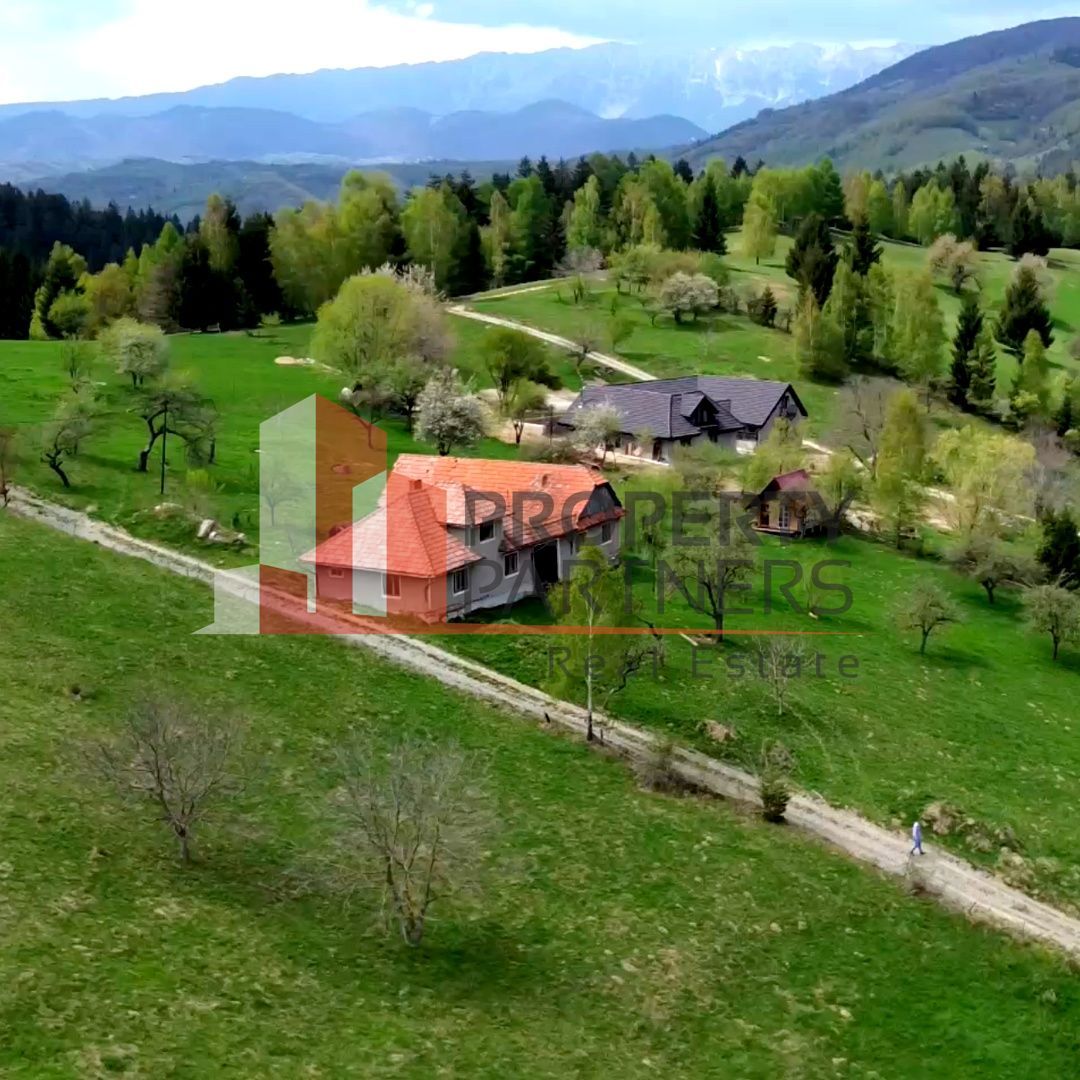 Casă tradițională sat Poarta, comuna Bran teren 1000 mp - Poză 2