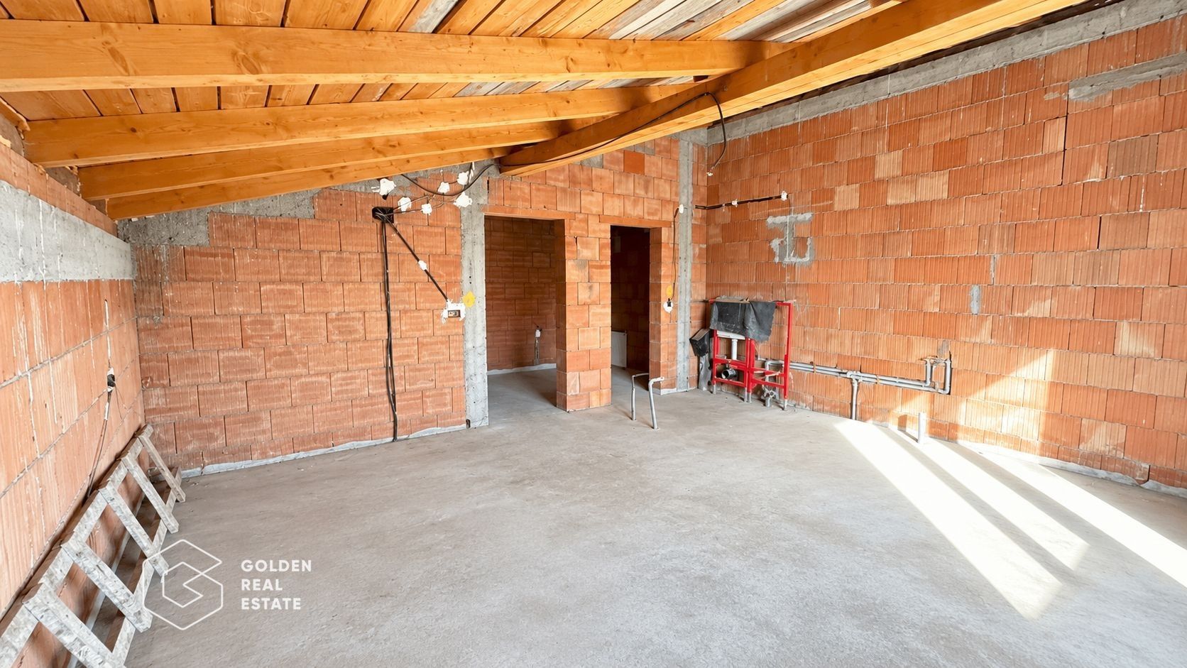 Casa cu 5 camere la rosu, nou construita, Sagu/ sau schimb cu apartament - Poză 11