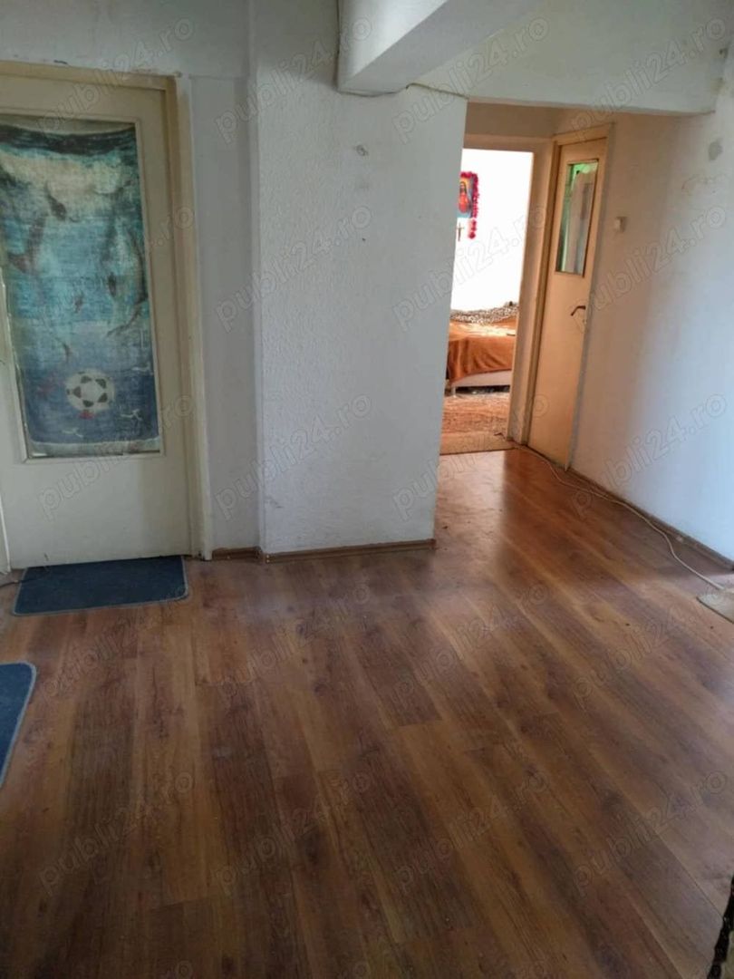 BRASADAS vinde ap 4 cam în Micro 16 la etajul 10/10. - Poză 1