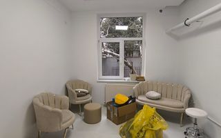 CAPITOL - Bdul Mamaia parter de vila stradal! - Poză 17