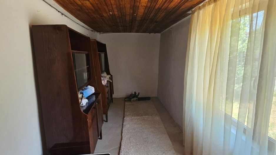 Casa si teren 3500 mp, Stefanesti - Golesti - Poză 5