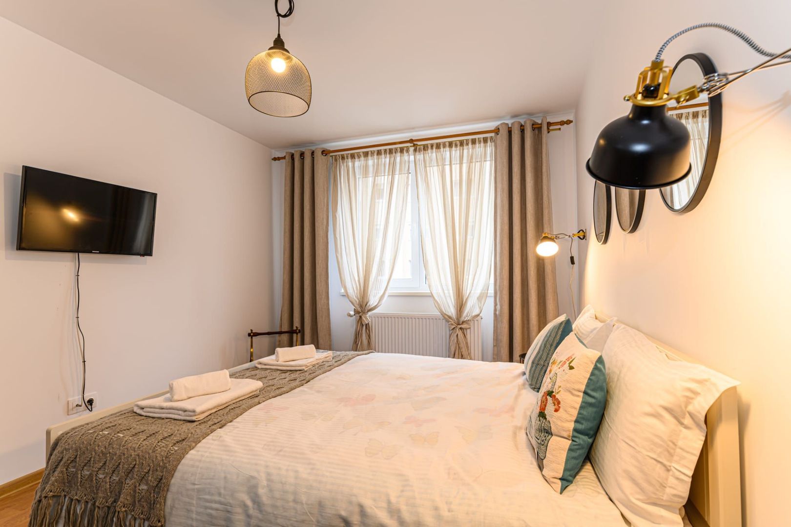 Cartier URBAN, lângă Mall Coresi, apartament 2 camere, mobilat, 550 euro - Poză 12