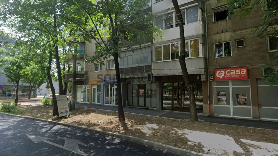 Sapient | Spațiu comercial _ Piața 22 Decembrie, Oradea - Poză 1