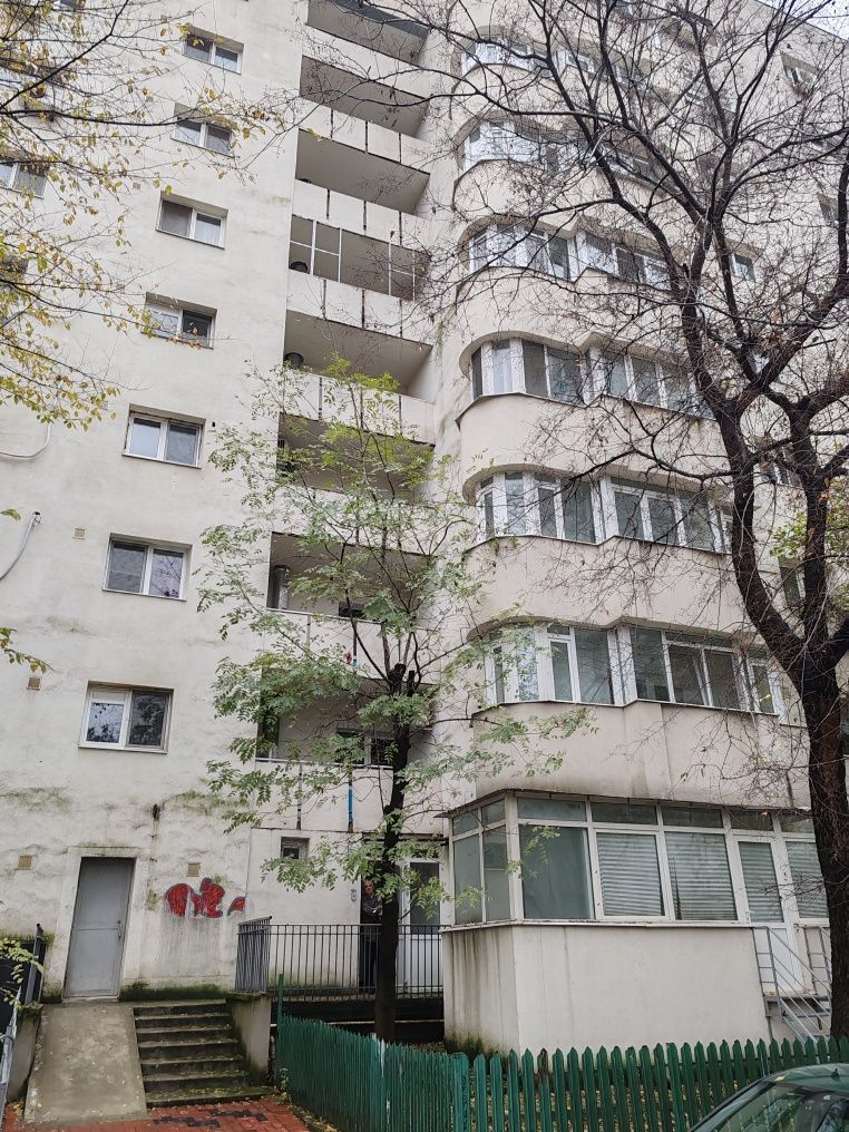 APARTAMENT  DECOMANDAT ZONA VITAN - Poză 1