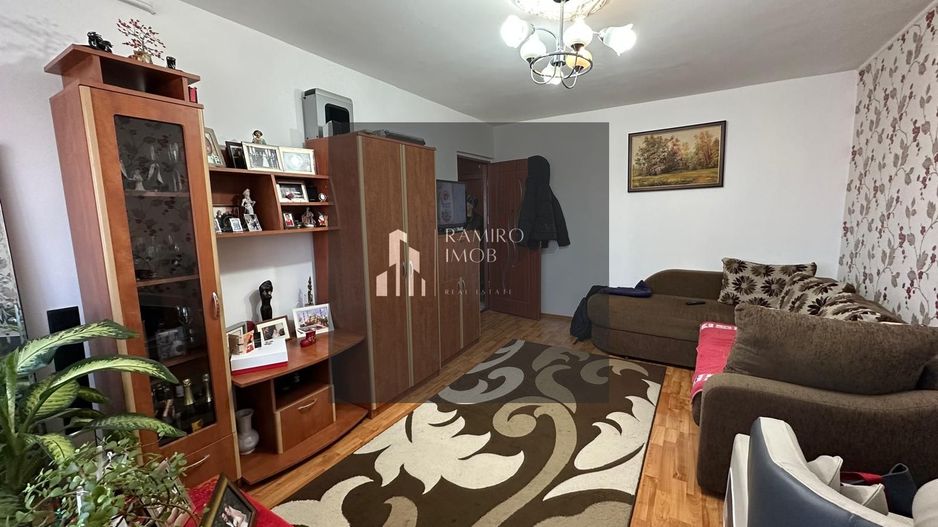 3 Camere - 70 mp si Boxa - Metrou 1 Decembrie la 5 Minute - Poză 2