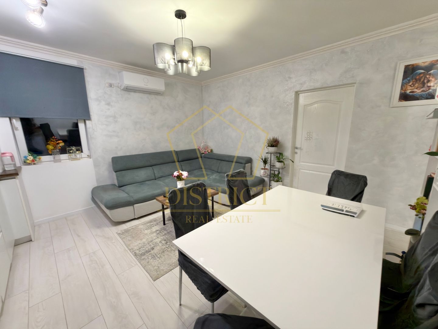 Apartament cu 3 camere, dressing si debara mobilat la etaj intermediar in Giroc. - Poză 3
