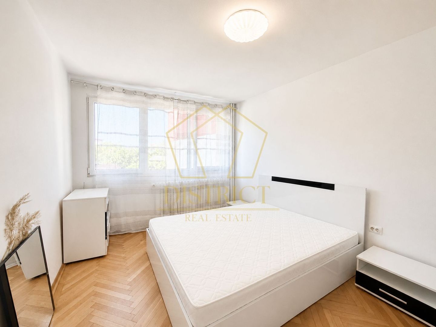 Apartament cu 2 camere | Complexul Studentesc - Poză 1