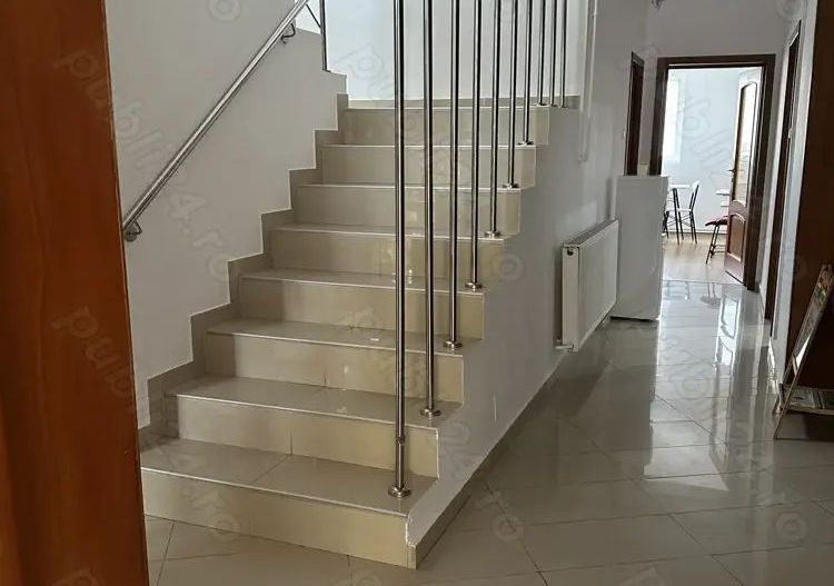 Vila de închiriat  ideală pentru activități educaționale sau office - Poză 7