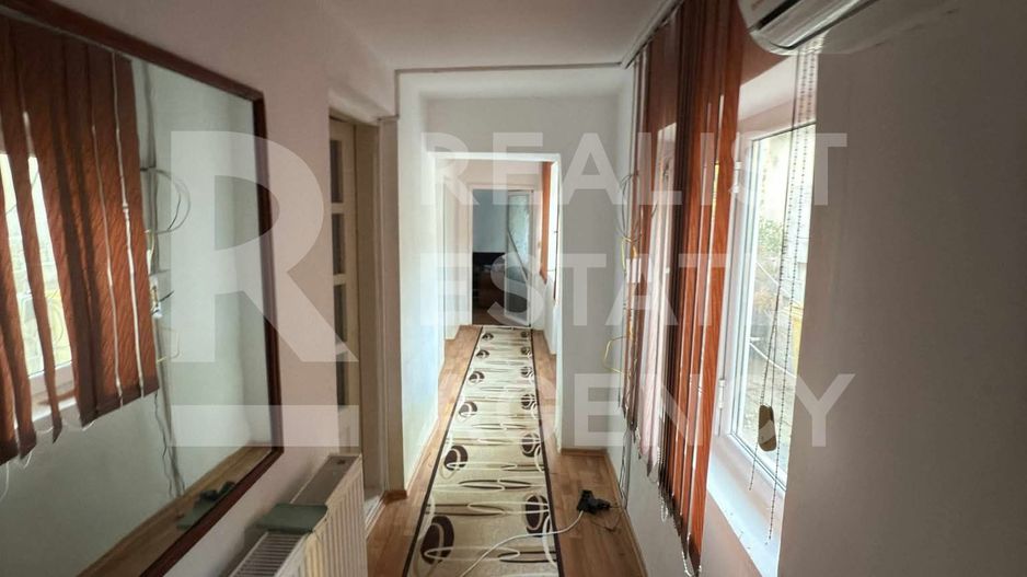 Casă de vânzare în Ostrov – 3 camere + 600 mp teren - Poză 4