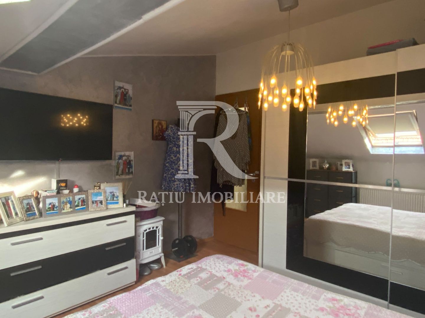 Casa de vânzare cu 3 camere | Tudor Vladimirescu |  Oradea - Poză 8