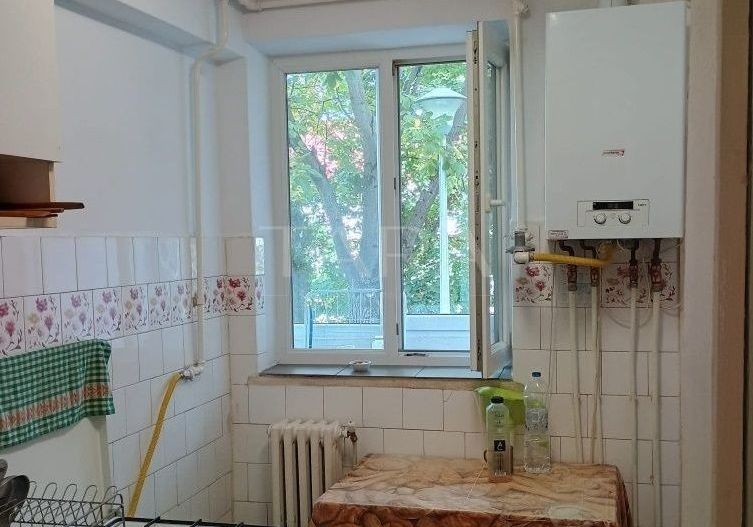 Vând Apartament 3 Camere în Cartierul Gruia, Zonă Liniștită - Poză 3