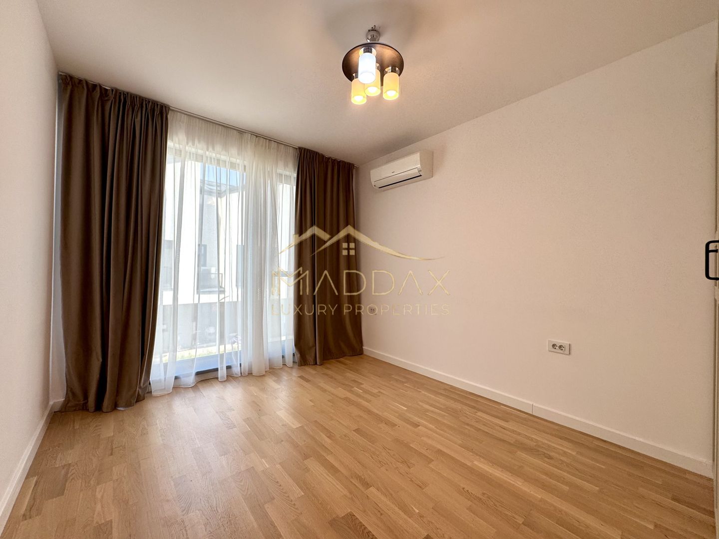 Vila cu 5 camere / 2 locuri de parcare / Pipera - Poză 23