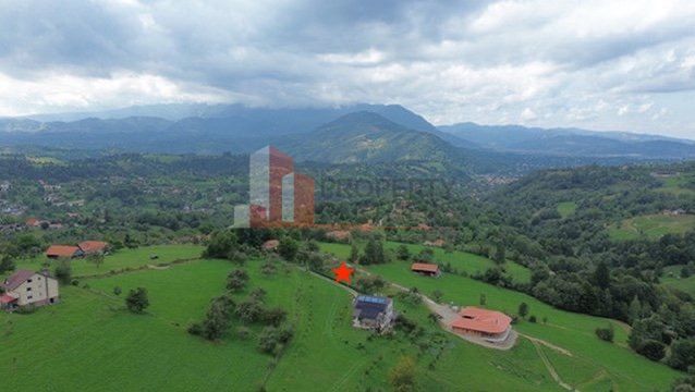 Teren intravilan 3.000 mp cu casă tradițională – Bran, sat Poarta - Poză 2