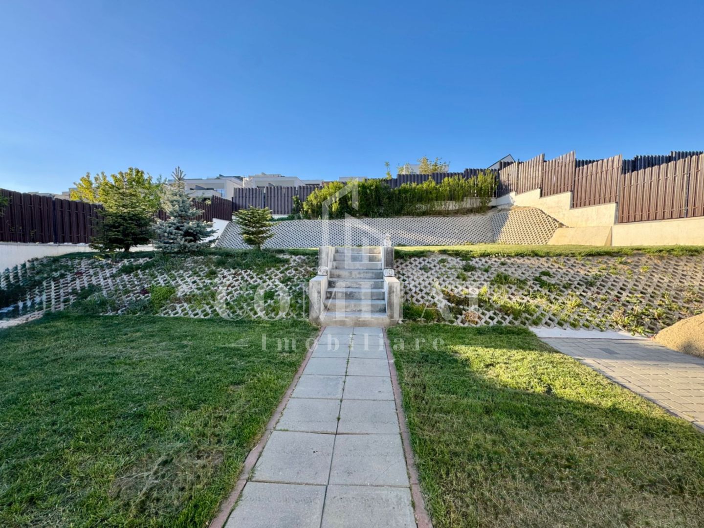 Casă individuală cu 4 camere | 3 băi | Teren 565 mp | Voroneț - Poză 14