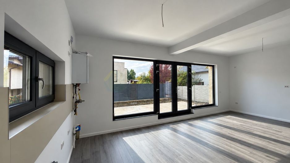 Vilă cu 6 camere, teren 420 mp, Tunari-zona Primariei - Poză 3