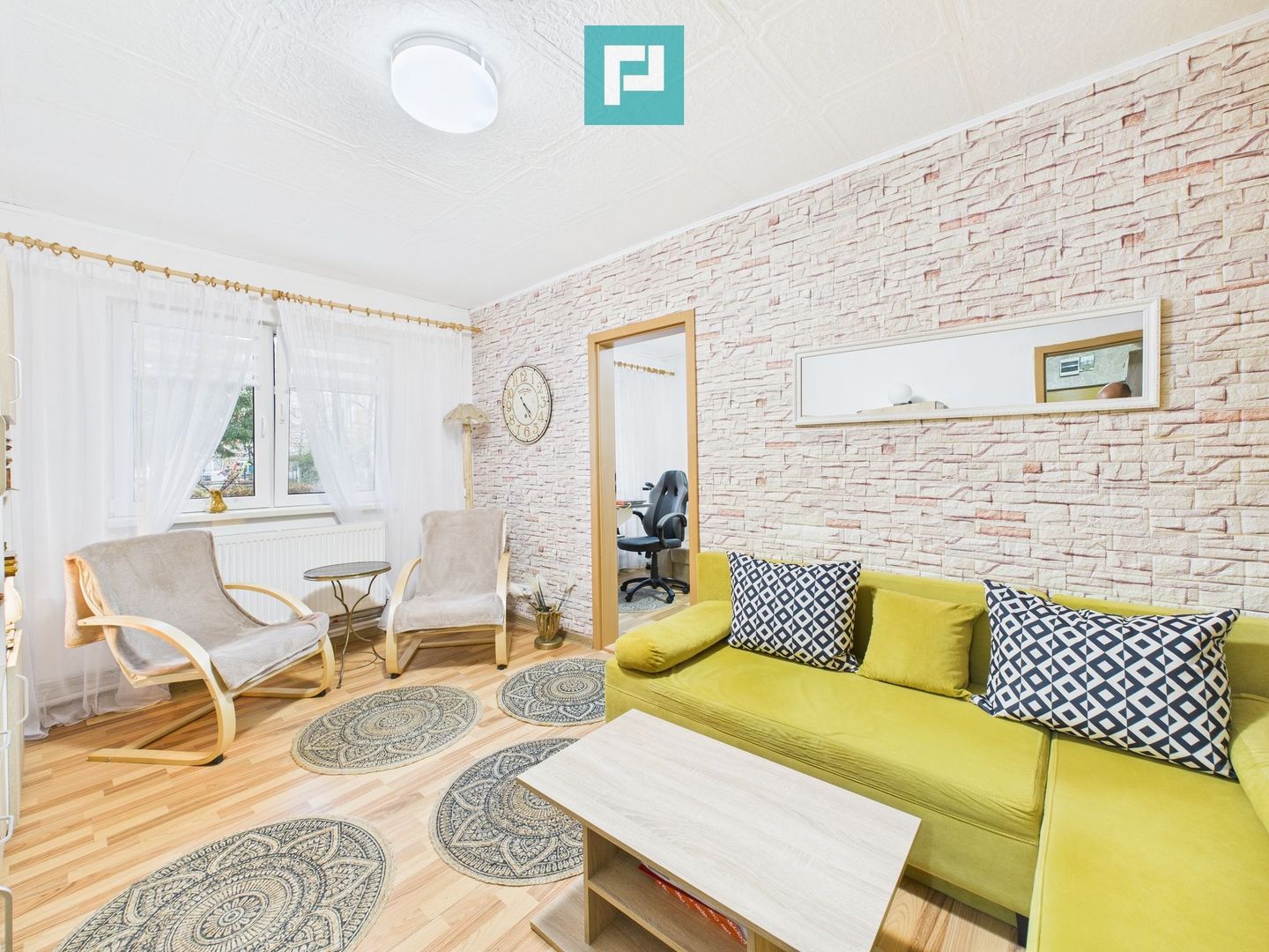 Apartament cu 2 camere la parter în Vlaicu - Poză 1