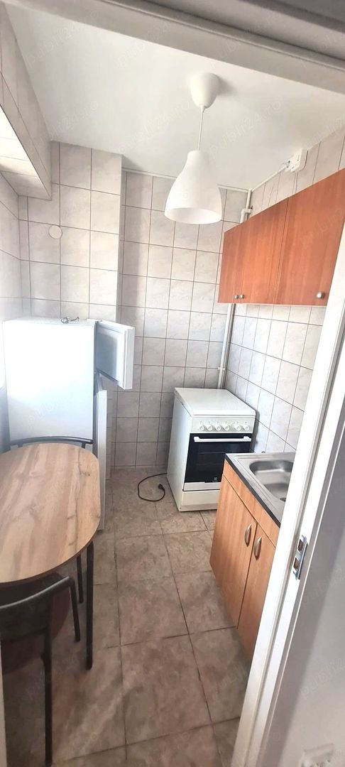 🏡 Inchiriez Garsonieră Dristor, vis-a-vis Kaufland, etaj 5, mobilată complet - Poză 5
