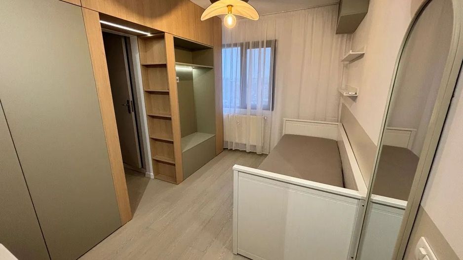 Se vinde garsoniera zona Piata Alba Iulia - Poză 2