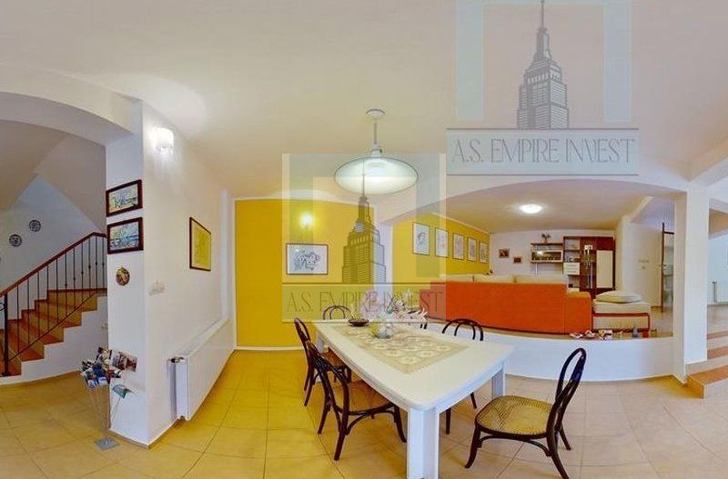 Vilă deosebită cu 6 camere în zona Şchei, Braşov - Poză 12