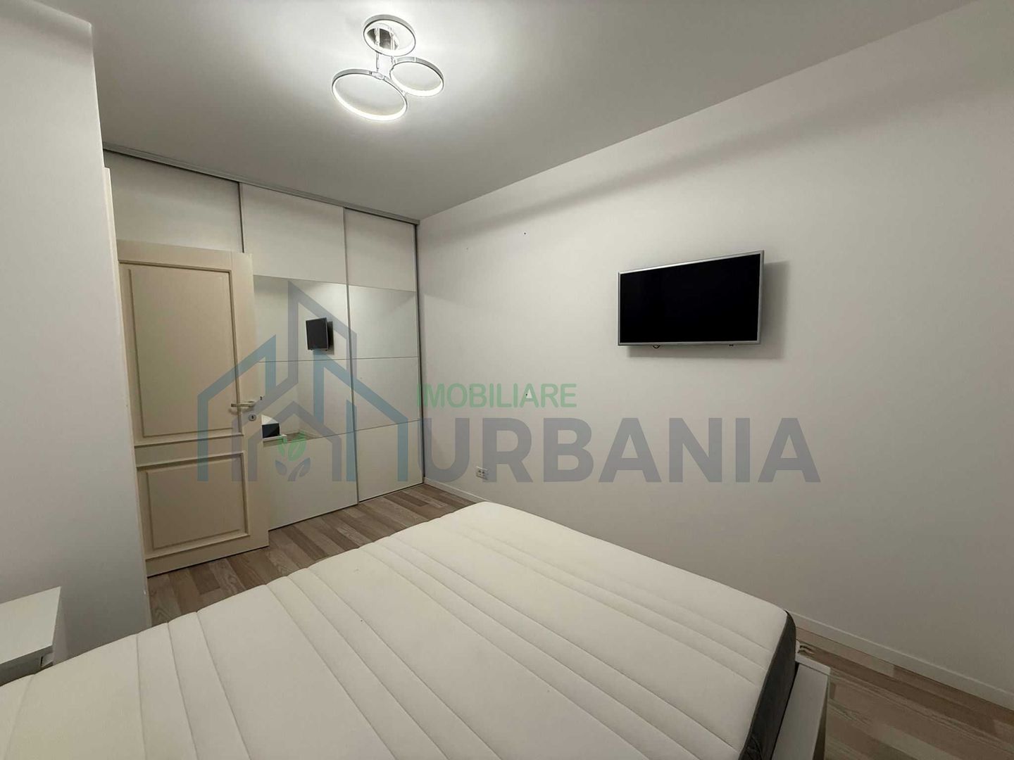 Închiriez apartament 2 camere ESQ Village + loc de parcare - Poză 7