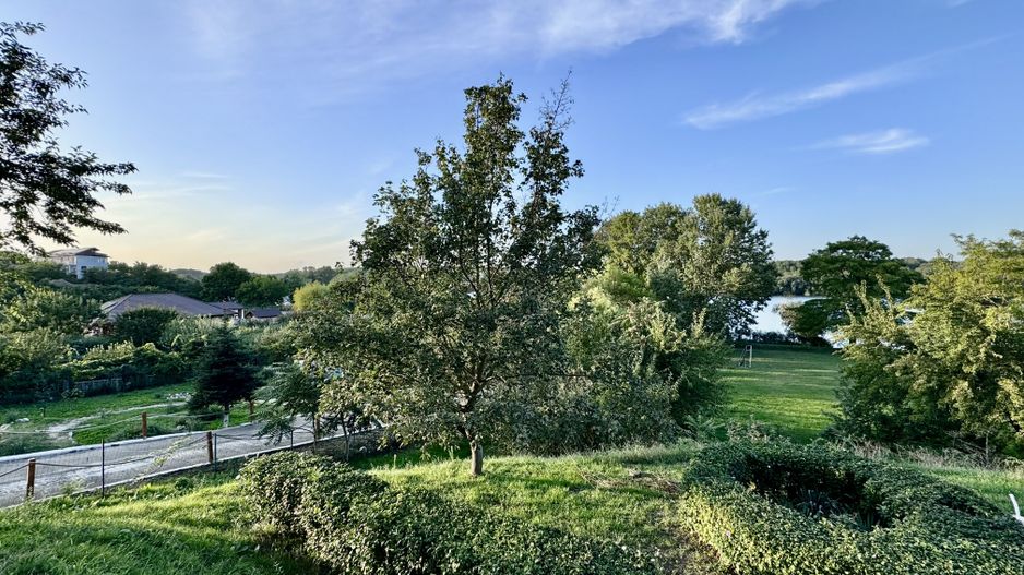 Hotel 20 camere Delta Dunarii 100 m deschidere teren 12000 mp acces auto - Poză 57
