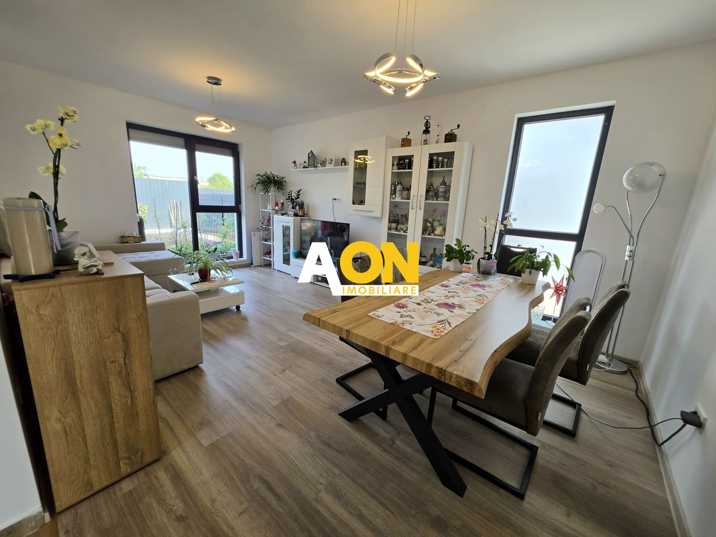 Casa Individuala, 4 Camere, 2 Băi, 250mp Teren - Poză 4