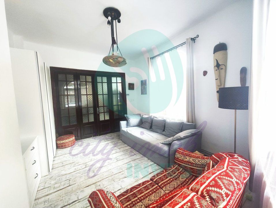 Casa singura in curte zona Mosilor - Poză 1