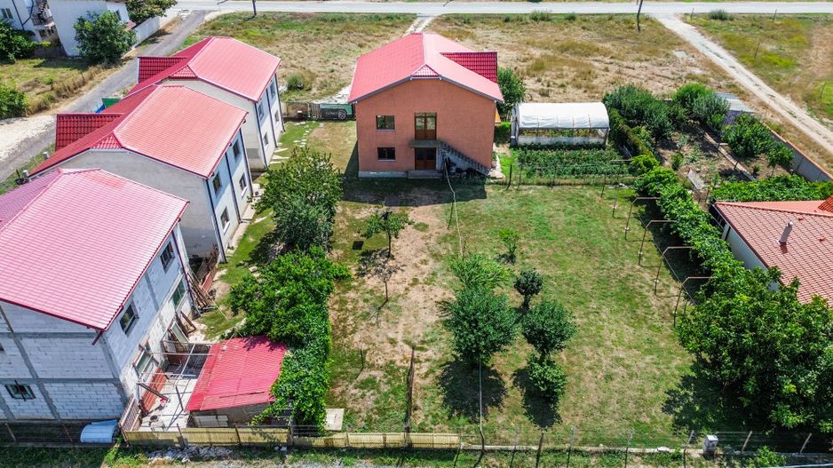 Casă P+1 cu teren de 1.000 mp în Costinești – potențial investițional - Poză 1