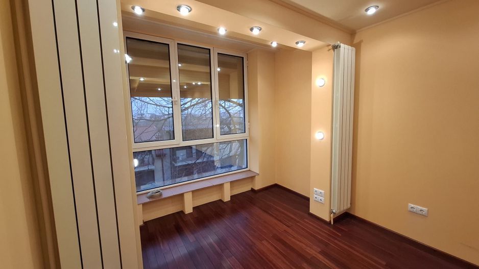 Comision 0 % 3 Camere Metrou  Renovat  Total  L341 - Poză 1