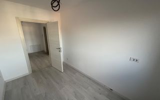 Decomandat. Disponibil imediat. Strada asfaltata - Poză 8