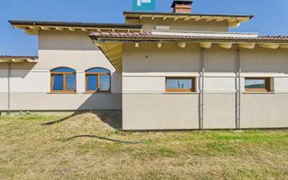 Casă individuală cu etaj 156 mp utili, teren 983mp - Poză 1