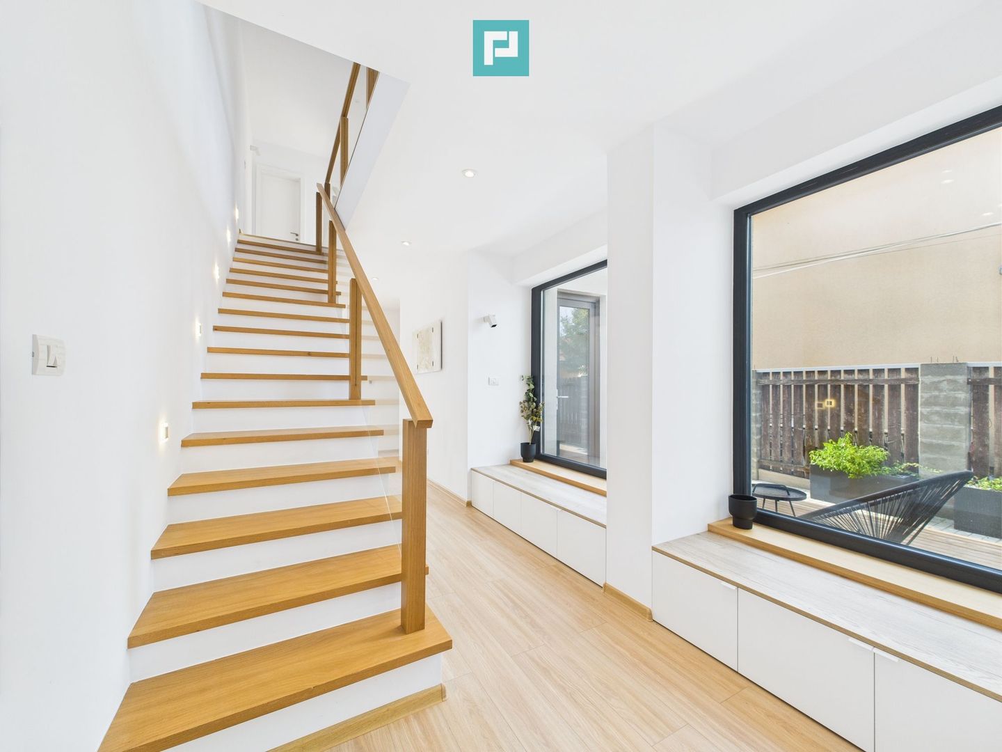 Casă modernă și elegantă, mobilată și utilată - Poză 7