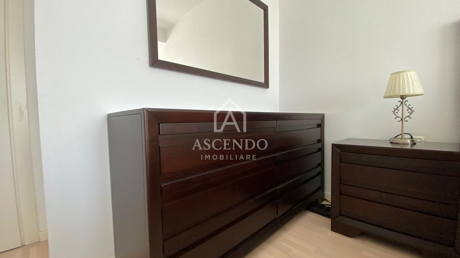 Apartament 3 camere, 2 bai premium mobilat lux , cu parcare inclusă - Poză 22
