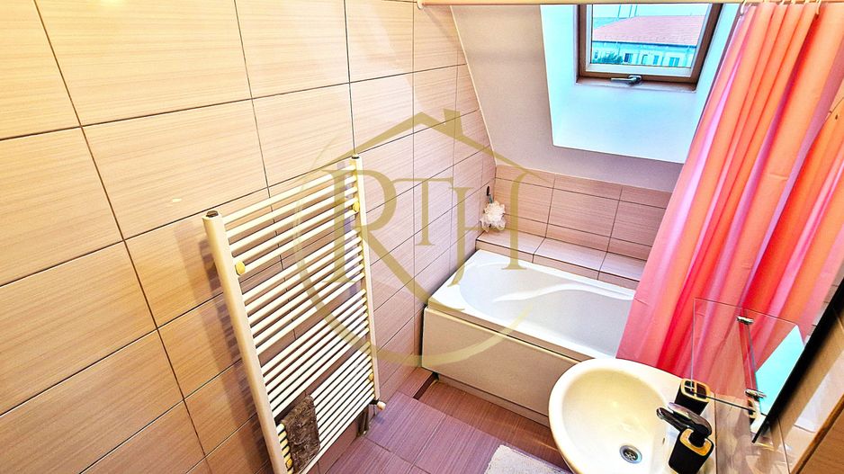 Oferim spre inchiriere apartament cu 2 camere, Zonă Spitalul Județean/Girocului. - Poză 16