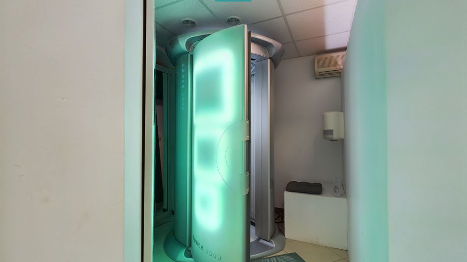 Salon cosmetică, coafor, masaj și relaxare - Poză 8