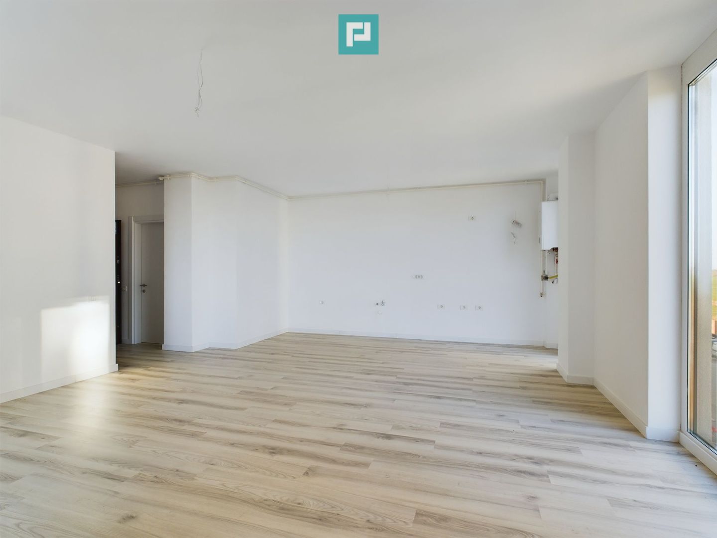 Apartament spațios cu 2 camere în Torontalului - Poză 3