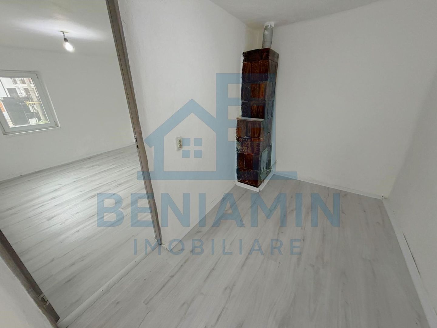 Casa 3 camere-Teren 300mp-Centrala termica-Libera-Zona Brestei - Poză 6