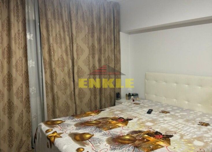 De vânzare apartament cu 4 camere decomandat, zona Stadion - Poză 2