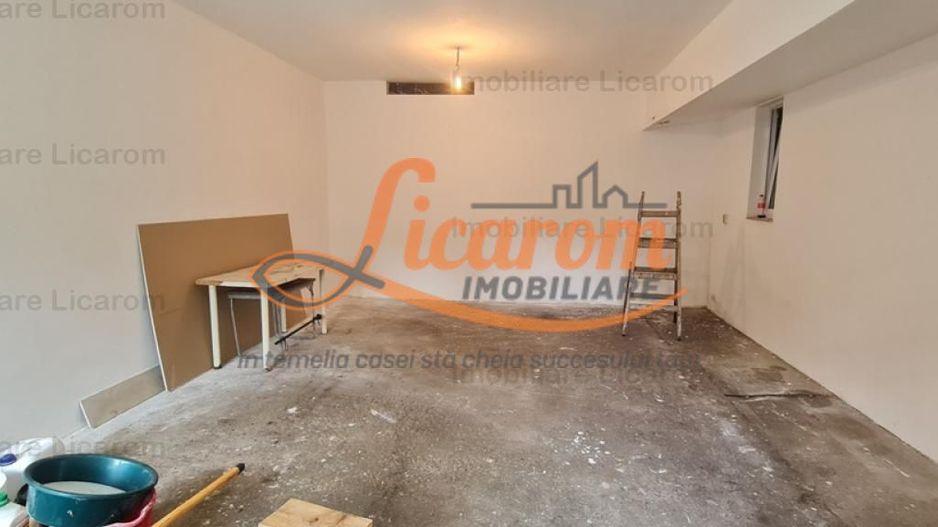 Casa individuala cu 2 apartamente, 6 camere,teren 403 mp,ASTRA. - Poză 13