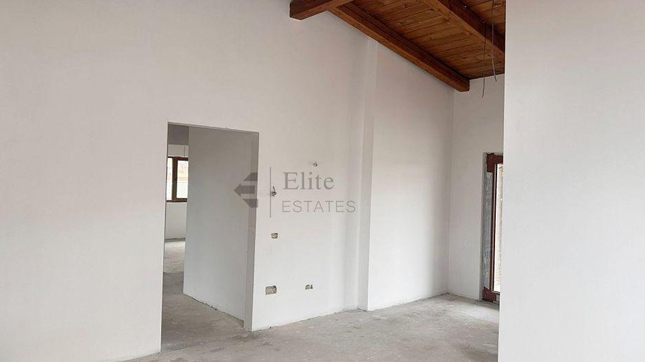 Casa spatioasa 6 camere cu 652 mp teren in Nojorid - Poză 11