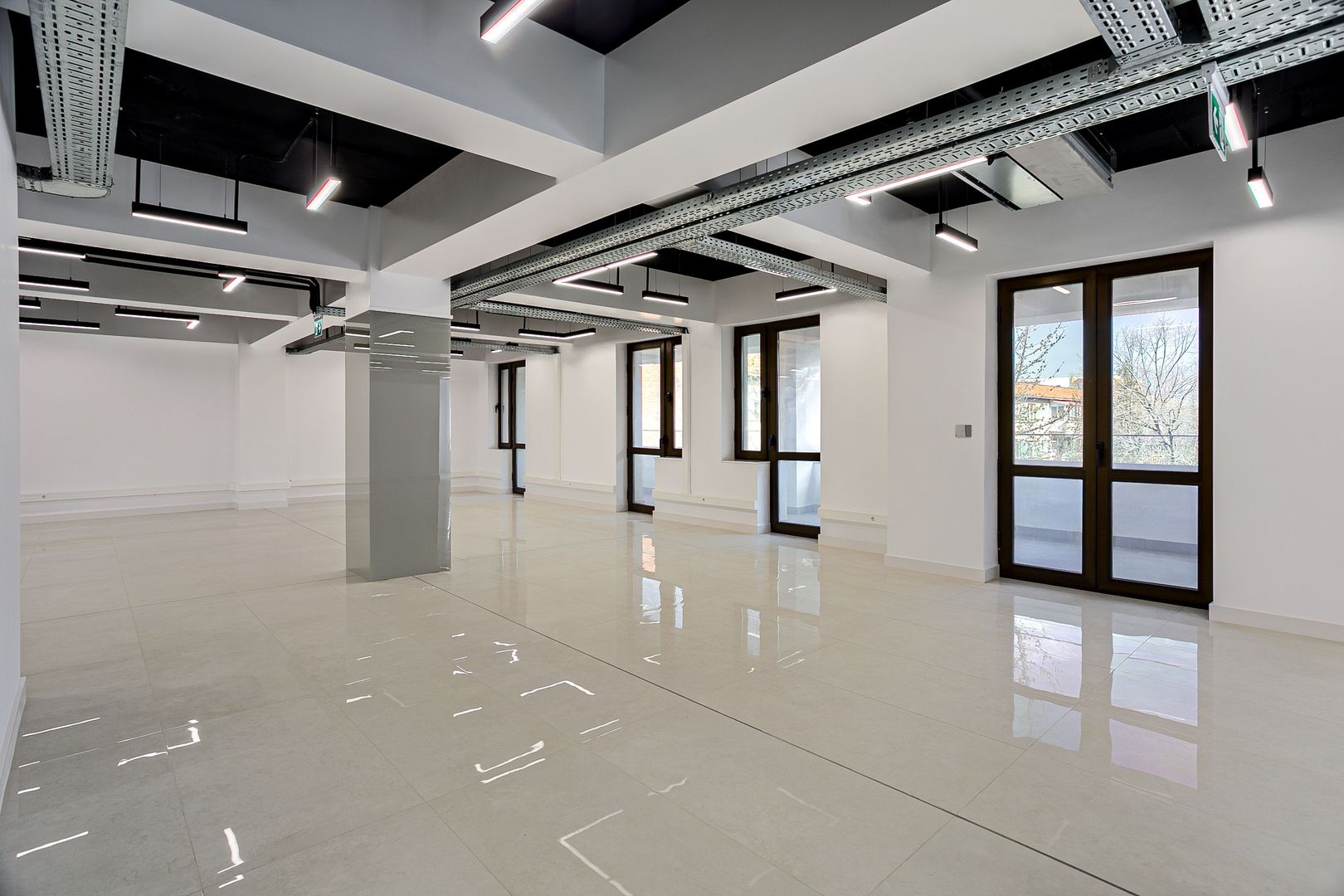 Birouri premium de închiriat Arad - Poză 1