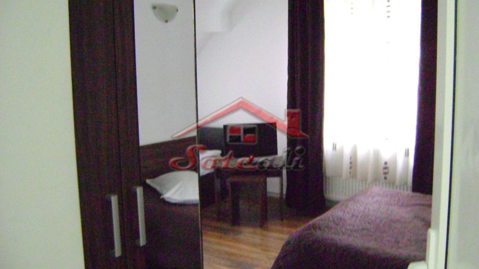 Pensiune de vanzare P+E Busteni - central - Poză 35