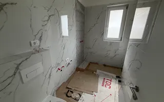 Terasa 40 mp. Zona Buziasului. Luminos. - Poză 19