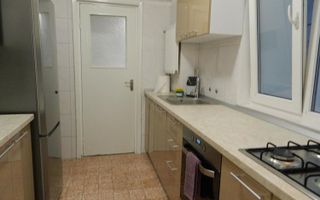Apartament lux, zona Piata Victoriei, 4 camere , 2 bai, centrala termica  terasa - Poză 6