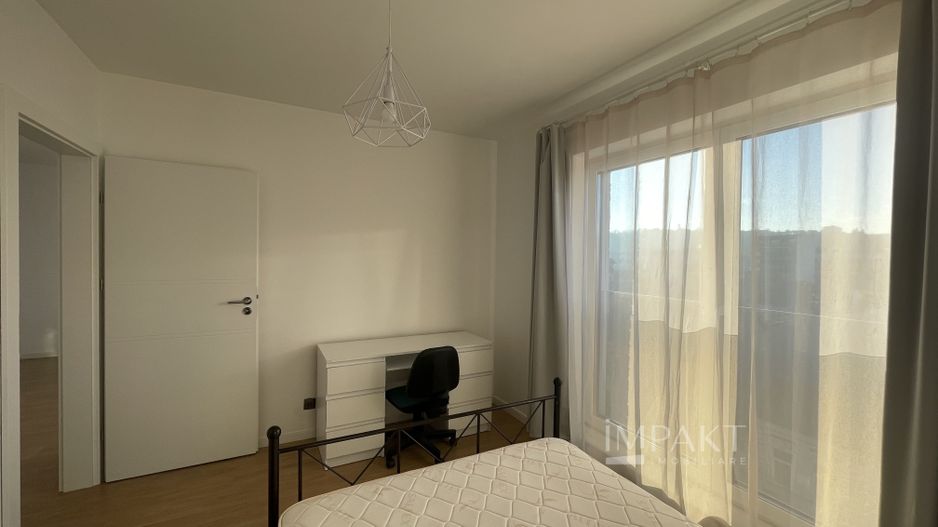 Apartament spatios cu 3 camere in zona Pietei Mihai Viteazul - Poză 9